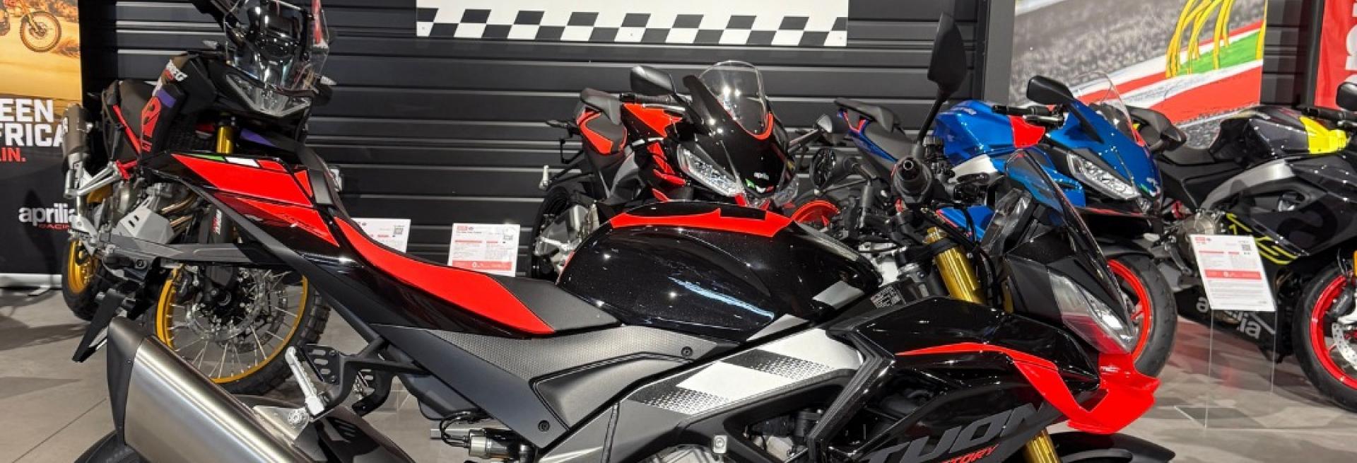 UNIVERS APRILIA